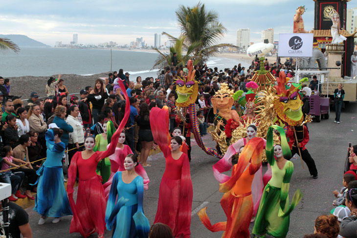 El Carnaval Internacional de Mazatlán 1 El Carnaval Internacional de Mazatlán