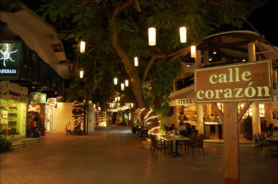 La Quinta Avenida de Playa del Carmen 1 La Quinta Avenida de Playa del Carmen