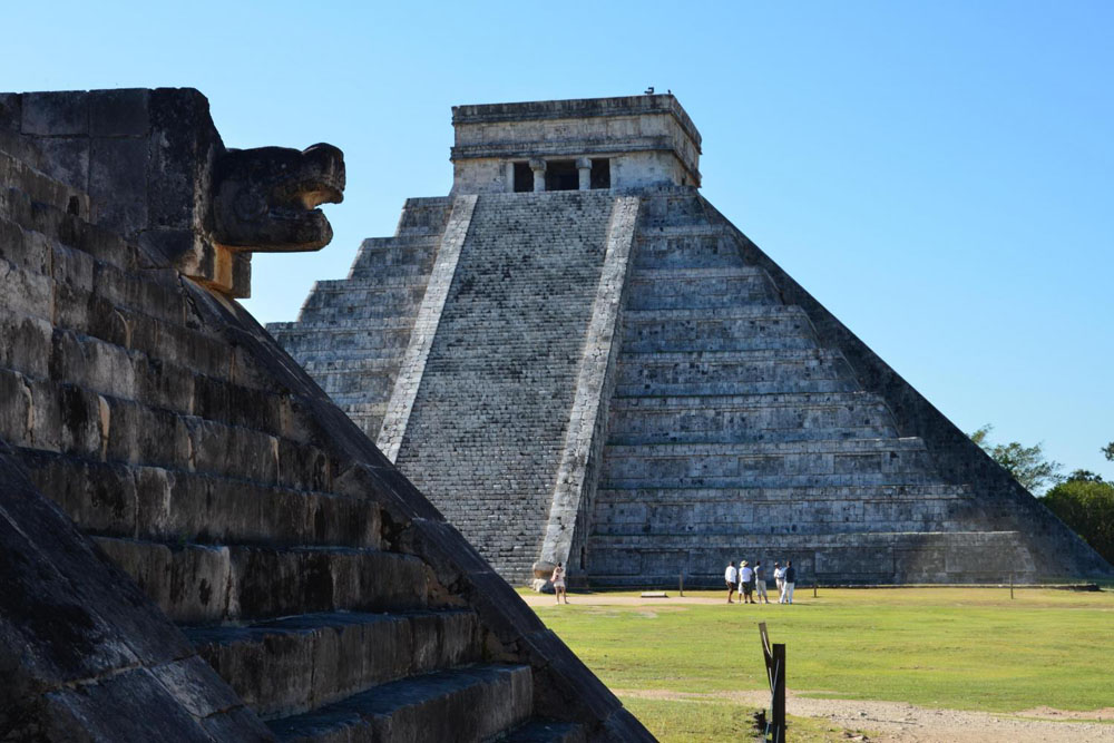Los Mayas Precursores de una Gran Historia