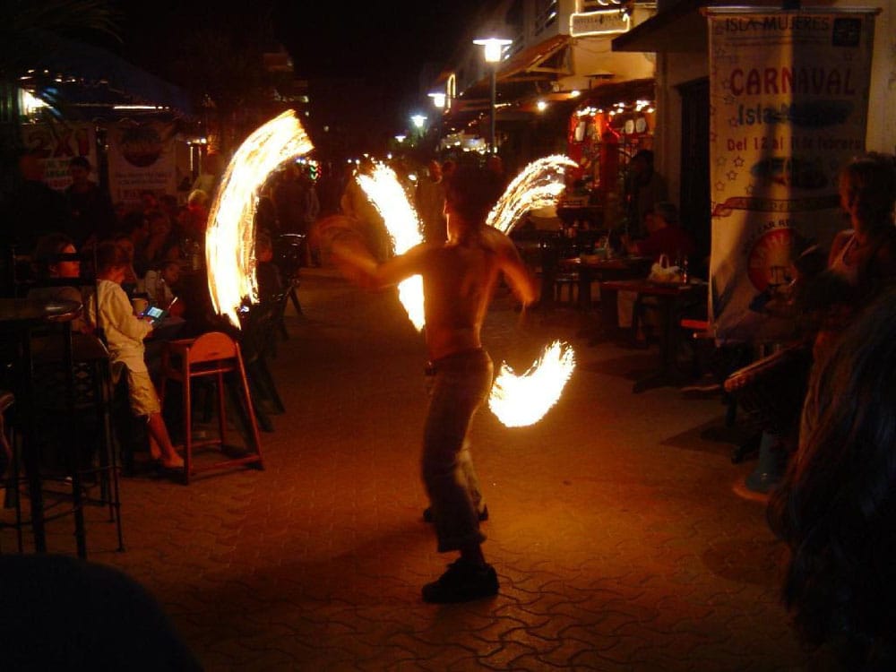 Vida nocturna de Isla Mujeres 1 Vida nocturna de Isla Mujeres