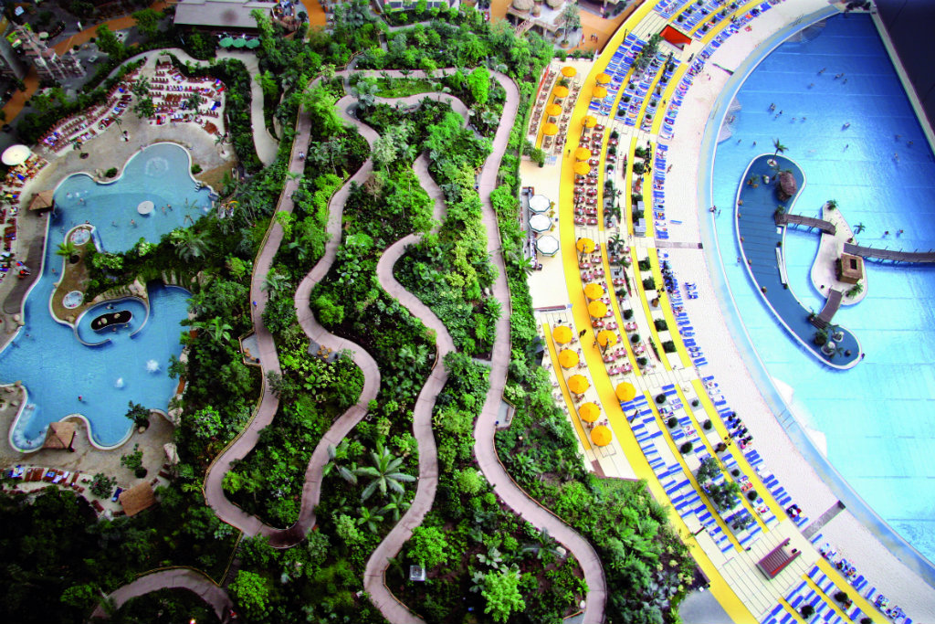 Tropical Islands, el parque tropical de vacaciones más grande de Europa 1 Tropical Islands