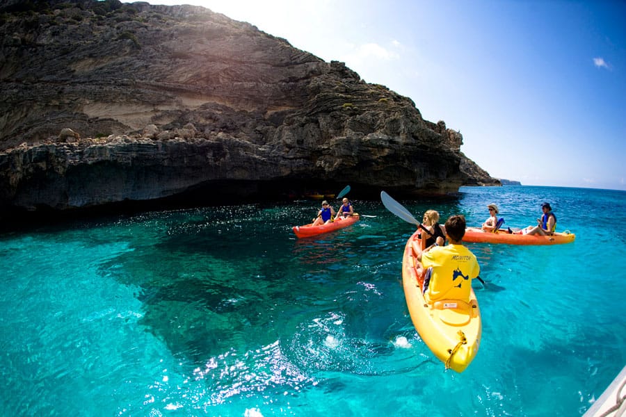 Acaba el verano y nos subimos al kayak. Diez lugares para remar a gusto. 1 Acaba el verano y nos subimos al kayak. Diez lugares para remar a gusto.