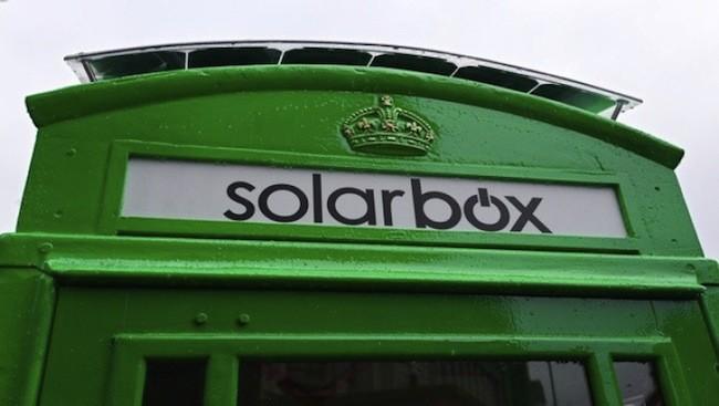 Las clásicas cabinas telefónicas de Londres se transforman en estaciones de recarga para móviles